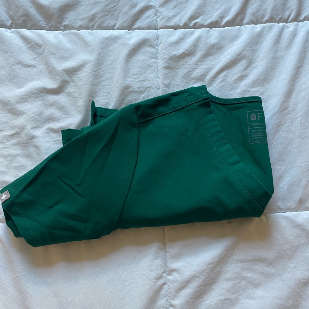 Figs Catarina Scrub Top - Picture 2 of 3